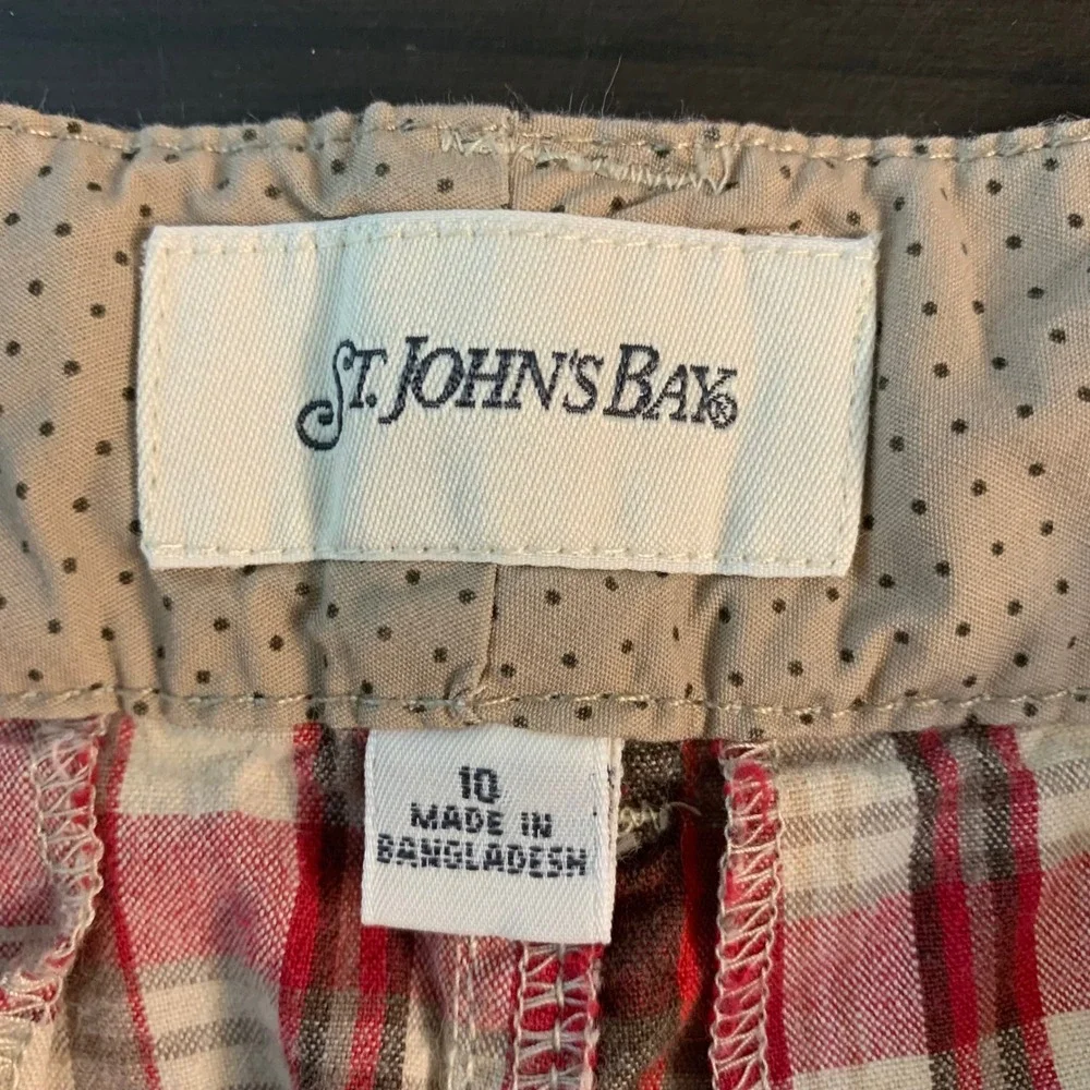 St Johns Bay Womens Plaid Shorts‎ Red Tan Cotton Size 10 Bermuda Casual Outdoors